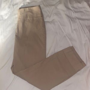 Beige stretchy capri pants